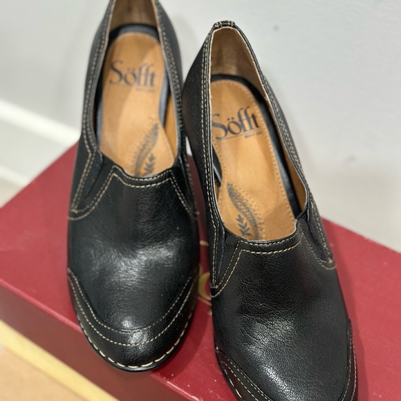 BRAND NEW in box Soft heels - Picture 4 of 5